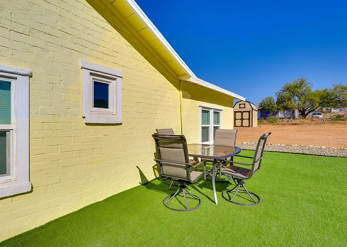 Route 66 Roadtripper Retreat W/ Private Backyard * Kingman